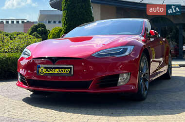 Ліфтбек Tesla Model S 2016 в 