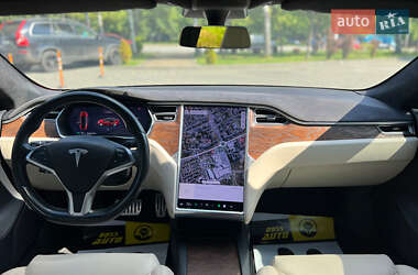 Ліфтбек Tesla Model S 2016 в 