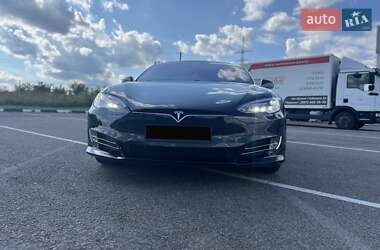 Tesla Model S 2018
