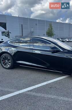 Лифтбек Tesla Model S 2018 в 