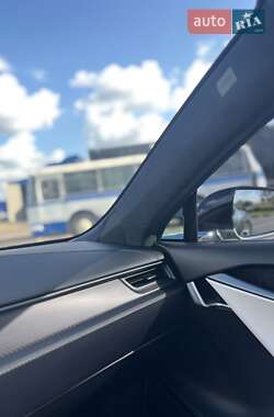Лифтбек Tesla Model S 2018 в 