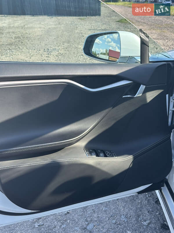 Лифтбек Tesla Model S 2018 в Харькове