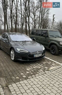 Лифтбек Tesla Model S 2015 в 