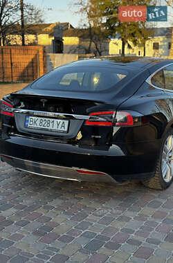 Лифтбек Tesla Model S 2014 в 