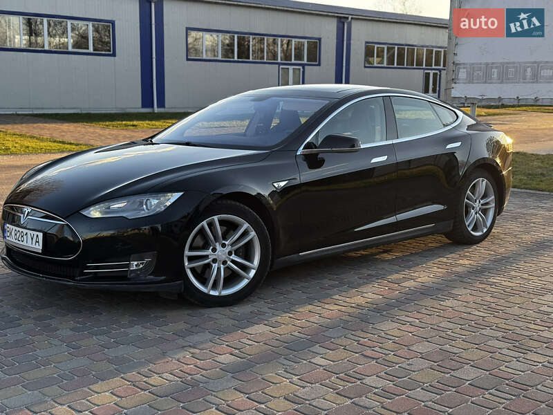 Ліфтбек Tesla Model S 2014 в Сарнах фото 15 Ліфтбек Tesla Model S 2014 в Сарнах