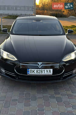 Лифтбек Tesla Model S 2014 в 