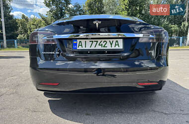 Лифтбек Tesla Model S 2017 в 