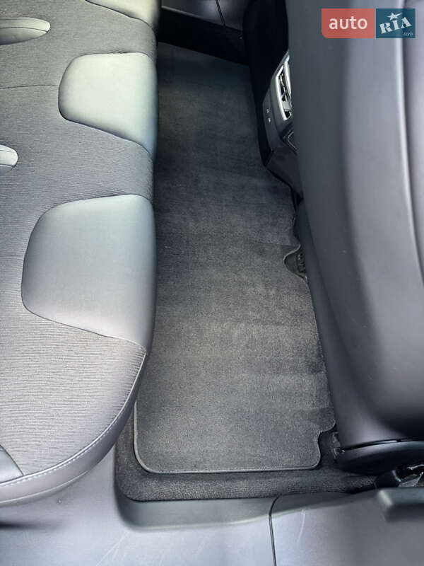 Лифтбек Tesla Model S 2017 в Белой Церкви фото 20 Лифтбек Tesla Model S 2017 в Белой Церкви