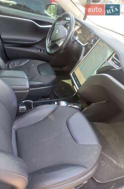 Лифтбек Tesla Model S 2014 в 