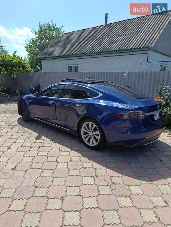 Ліфтбек Tesla Model S 2015 в Конотопі фото 2 Ліфтбек Tesla Model S 2015 в Конотопі