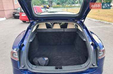 Лифтбек Tesla Model S 2016 в 