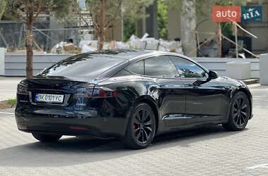 Лифтбек Tesla Model S 2018 в 