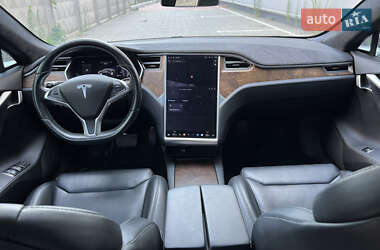 Лифтбек Tesla Model S 2017 в 