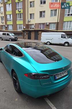 Лифтбек Tesla Model S 2018 в 