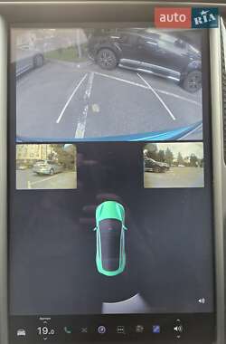 Лифтбек Tesla Model S 2018 в 