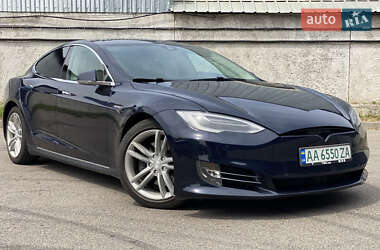 Tesla Model S 2015