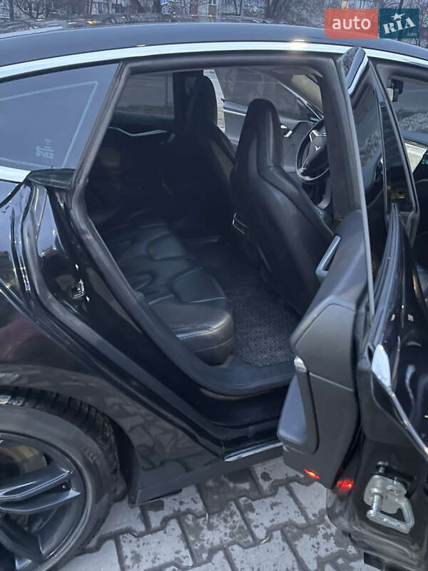 Лифтбек Tesla Model S 2014 в Ровно фото 6 Лифтбек Tesla Model S 2014 в Ровно