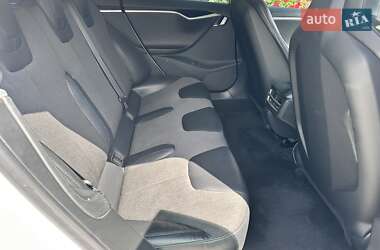 Лифтбек Tesla Model S 2014 в 