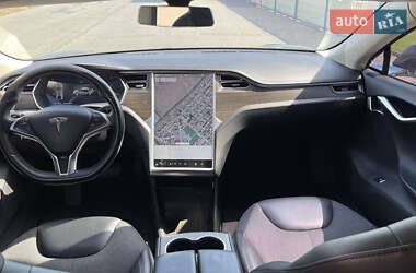 Лифтбек Tesla Model S 2015 в 