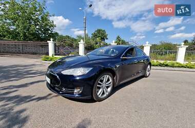 Ліфтбек Tesla Model S 2015 в Вінниці