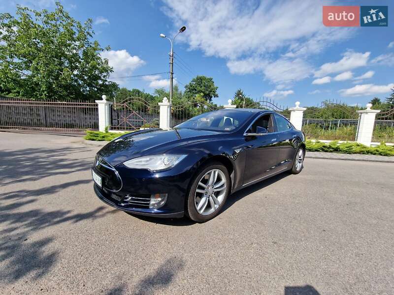 Лифтбек Tesla Model S 2015 в Виннице фото 7 Лифтбек Tesla Model S 2015 в Виннице