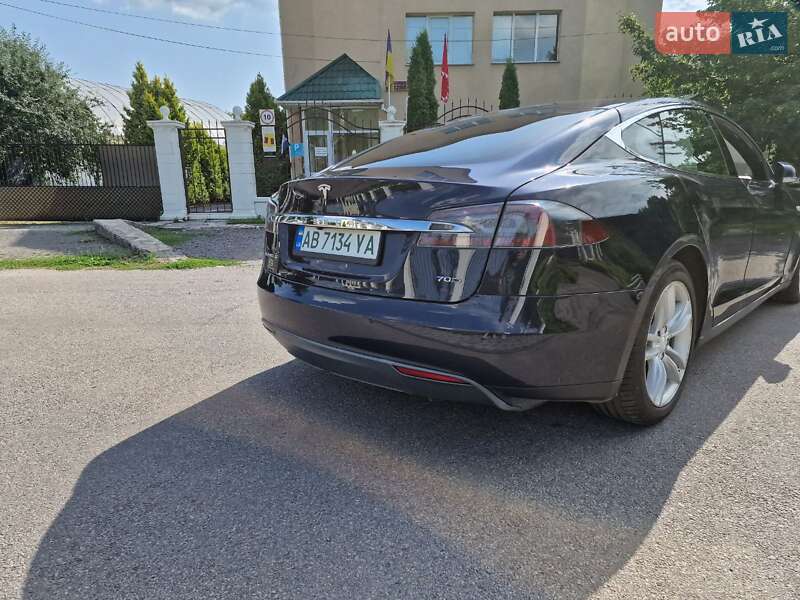 Лифтбек Tesla Model S 2015 в Виннице фото 12 Лифтбек Tesla Model S 2015 в Виннице