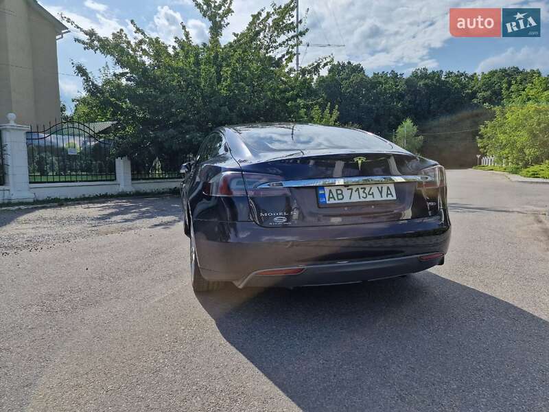 Лифтбек Tesla Model S 2015 в Виннице фото 16 Лифтбек Tesla Model S 2015 в Виннице