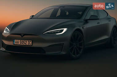 Лифтбек Tesla Model S 2018 в Львове