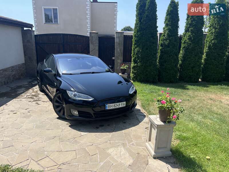 Лифтбек Tesla Model S 2015 в Одессе