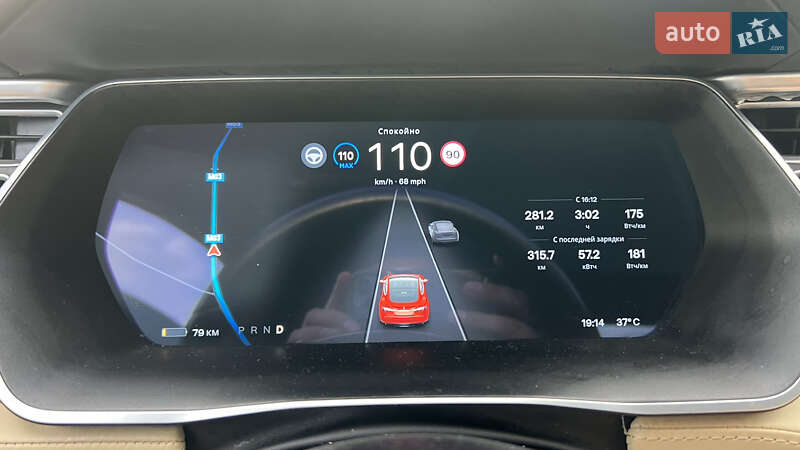 Лифтбек Tesla Model S 2016 в Киеве