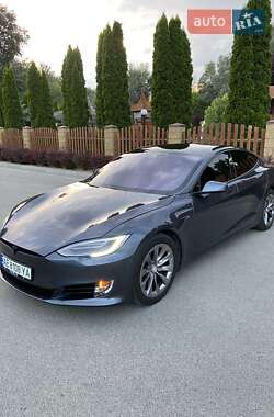 Ліфтбек Tesla Model S 2017 в Дніпрі