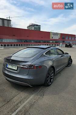 Ліфтбек Tesla Model S 2013 в 