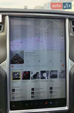 Ліфтбек Tesla Model S 2013 в 