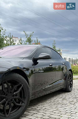 Лифтбек Tesla Model S 2021 в 