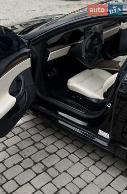 Лифтбек Tesla Model S 2021 в 