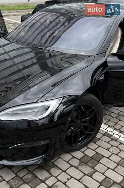 Лифтбек Tesla Model S 2021 в 