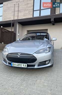 Лифтбек Tesla Model S 2014 в 