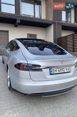 Лифтбек Tesla Model S 2014 в 
