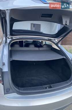Лифтбек Tesla Model S 2014 в 