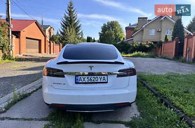 Лифтбек Tesla Model S 2014 в 