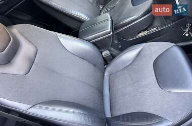Лифтбек Tesla Model S 2014 в 