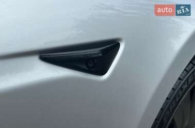 Лифтбек Tesla Model S 2017 в 