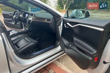 Лифтбек Tesla Model S 2017 в 
