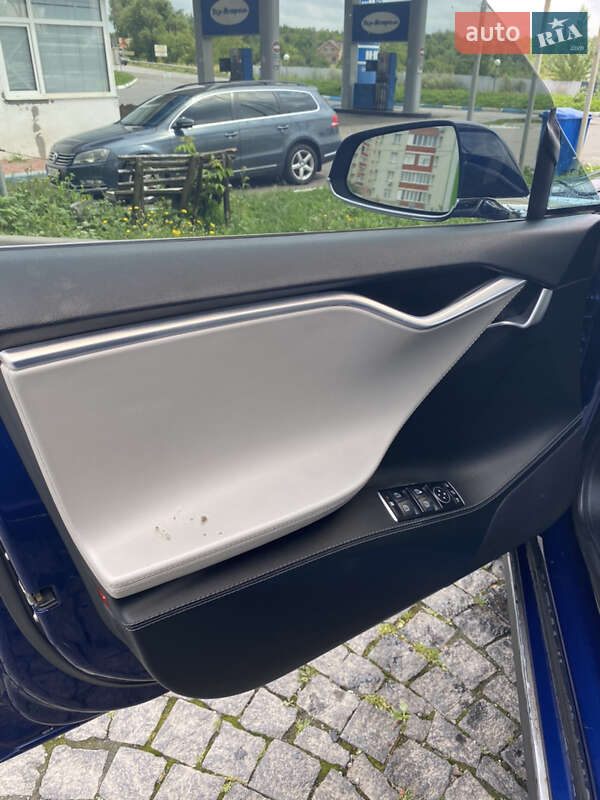 Лифтбек Tesla Model S 2015 в Хмельницком фото 26 Лифтбек Tesla Model S 2015 в Хмельницком
