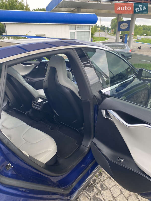 Лифтбек Tesla Model S 2015 в Хмельницком фото 37 Лифтбек Tesla Model S 2015 в Хмельницком
