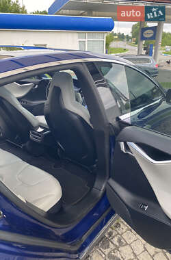 Лифтбек Tesla Model S 2015 в 