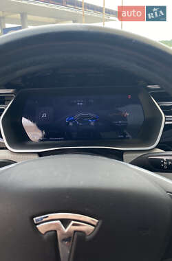 Лифтбек Tesla Model S 2015 в 