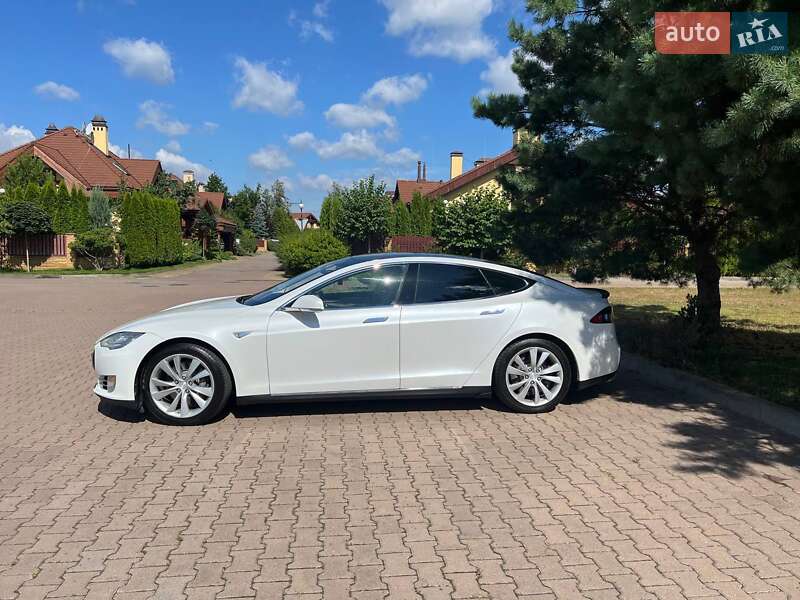 Tesla Model S 2013