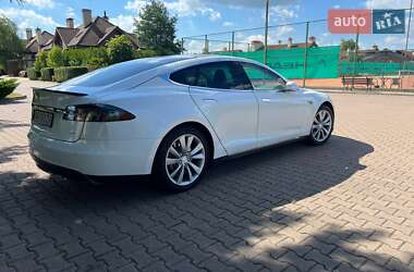 Лифтбек Tesla Model S 2013 в 