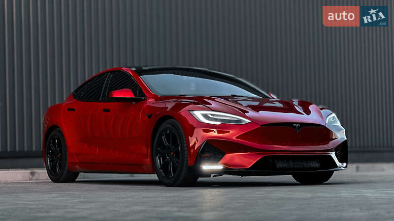 Лифтбек Tesla Model S 2020 в Ровно